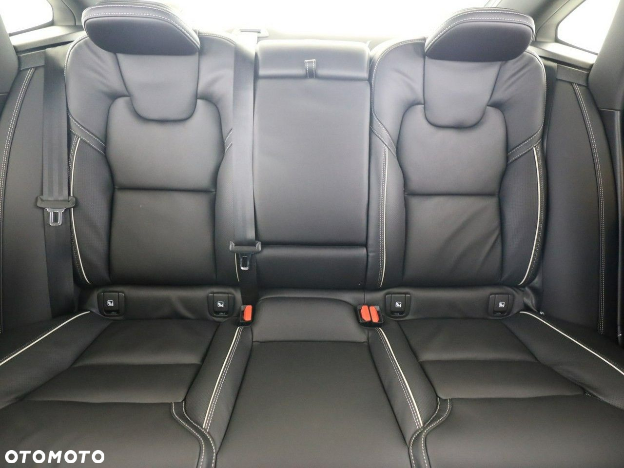 Volvo S90 - 11