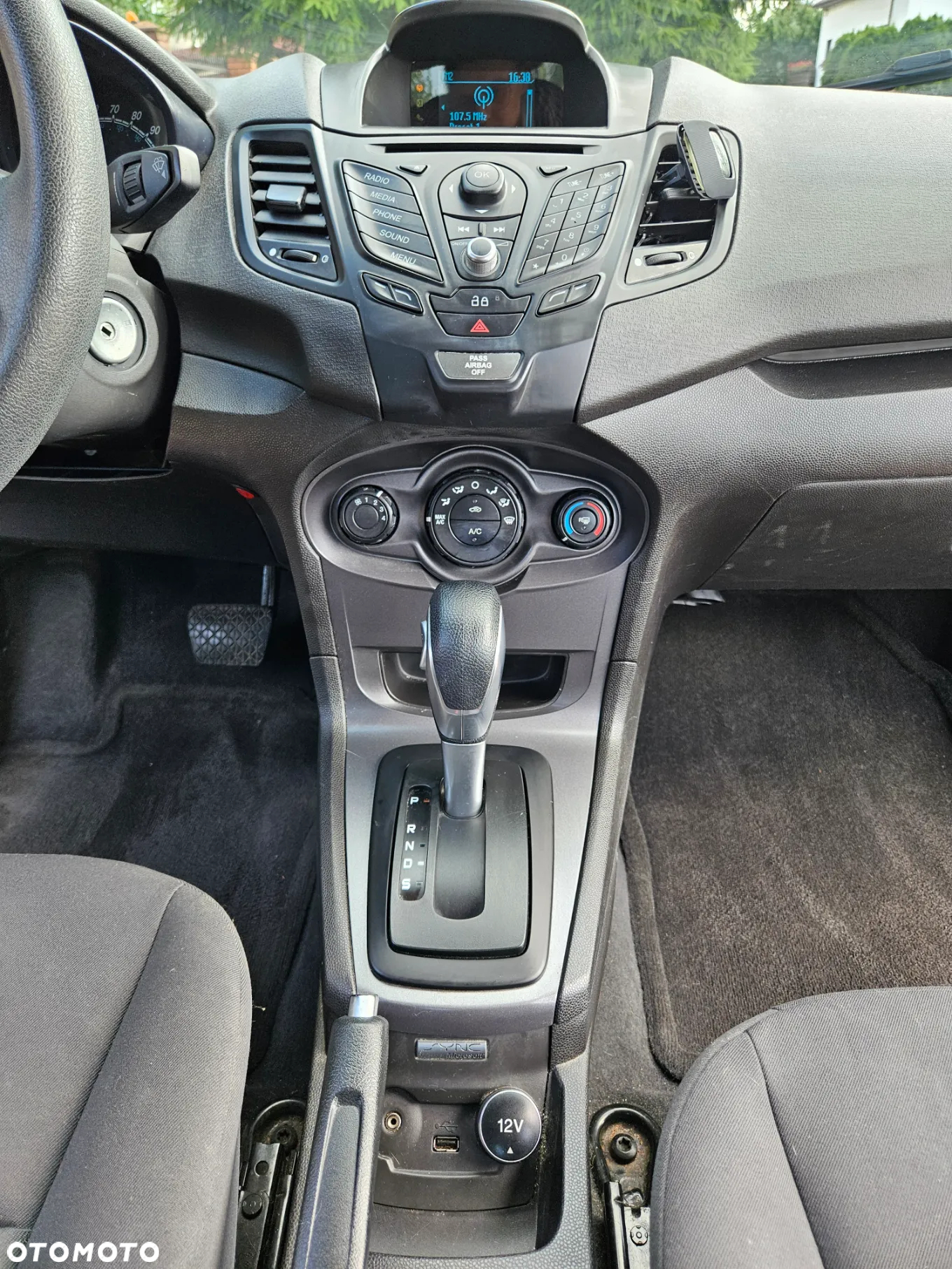 Ford Fiesta - 12