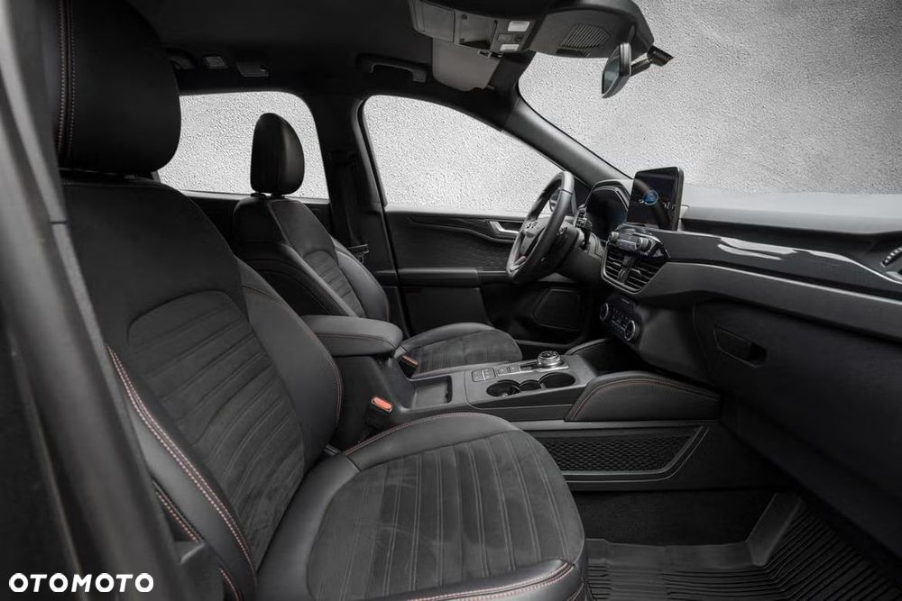 Ford Kuga 2.0 EcoBlue 4x4 ST-LINE - 14