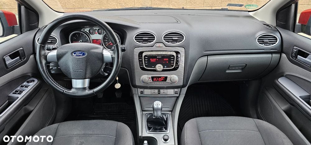 Ford Focus 1.6 Ti-VCT Titanium - 19