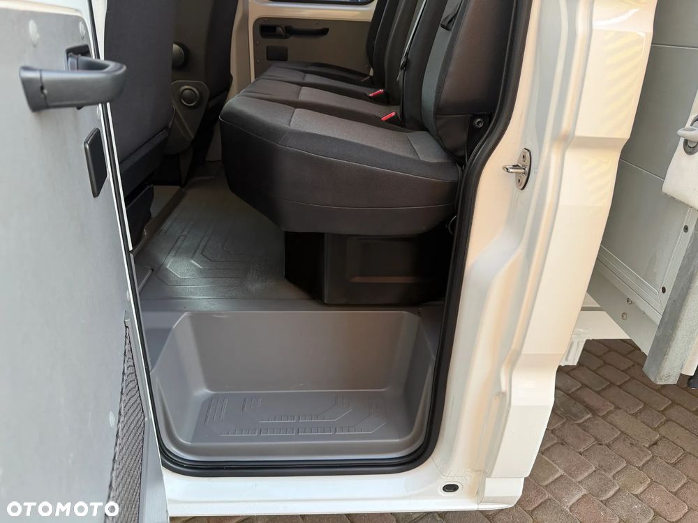 Volkswagen Crafter Doka Brygadówka - 22