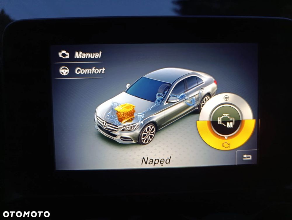 Mercedes-Benz Klasa C 200 7G-TRONIC - 36