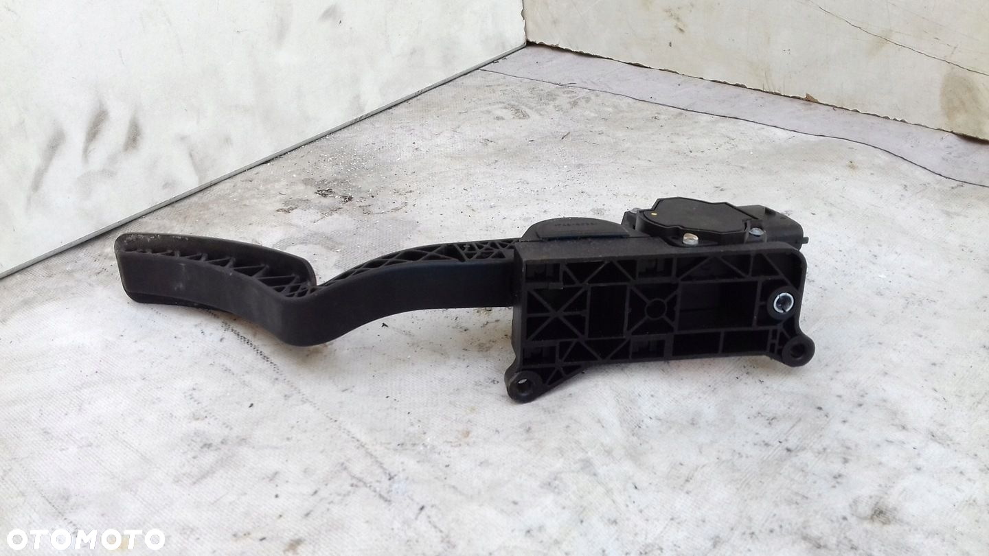 POTENCJOMETR PEDAŁ GAZU 6 PIN 2055009001 SSANGYONG KYRON 2.0 XDI 05- - 2