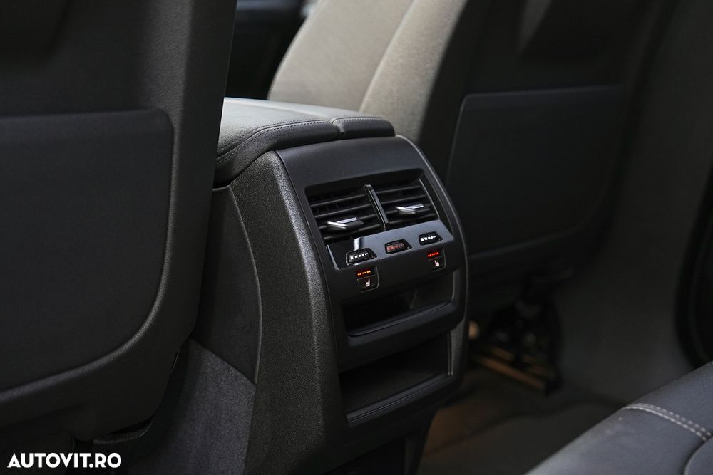 BMW X6 xDrive40i AT MHEV - 27