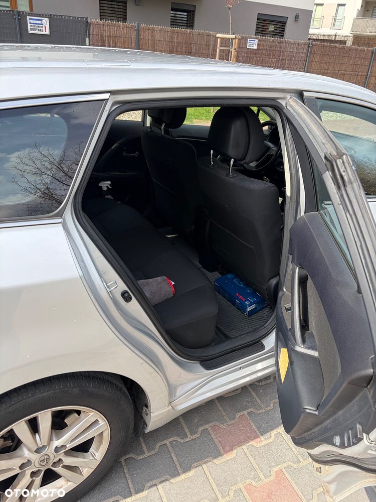 Toyota Avensis 2.0 D-4D Sol+NAVI - 12