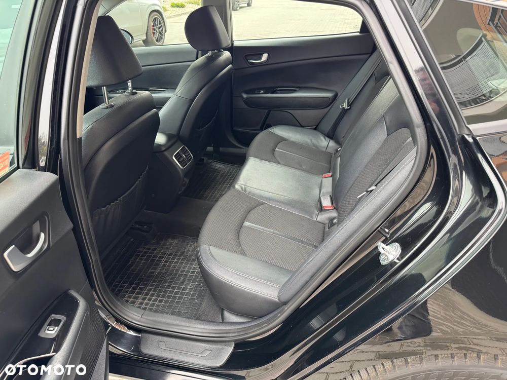 Kia Optima - 19