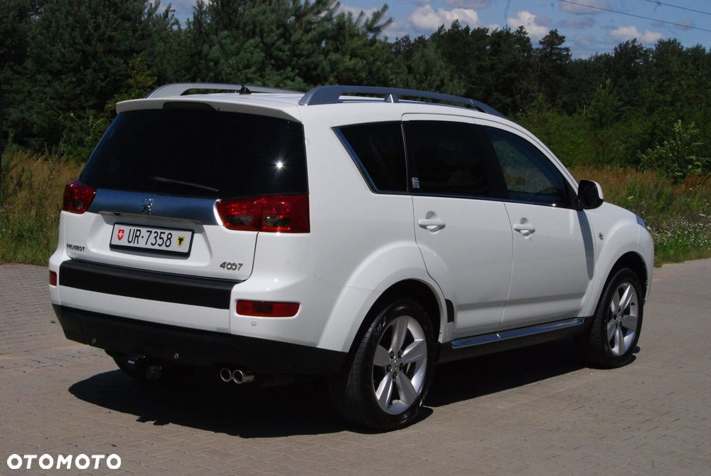Peugeot 4007 - 5