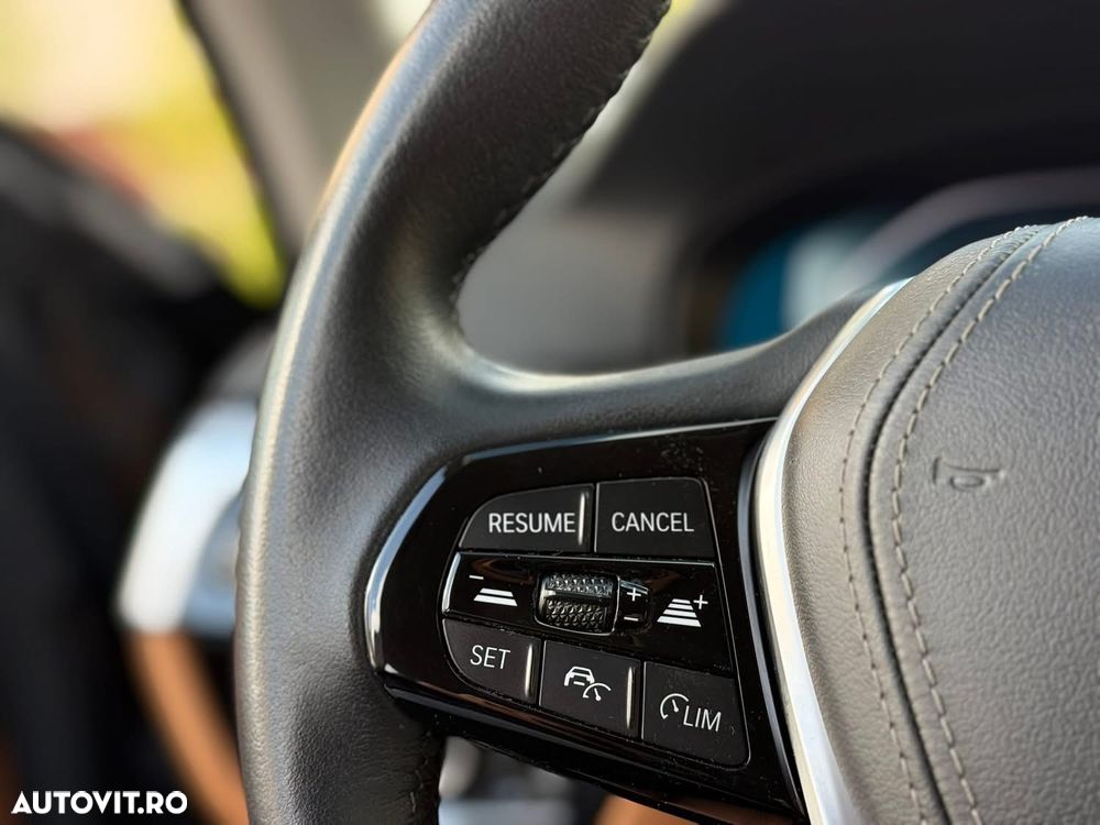 BMW Seria 5 520d Touring Aut. Luxury Line - 18