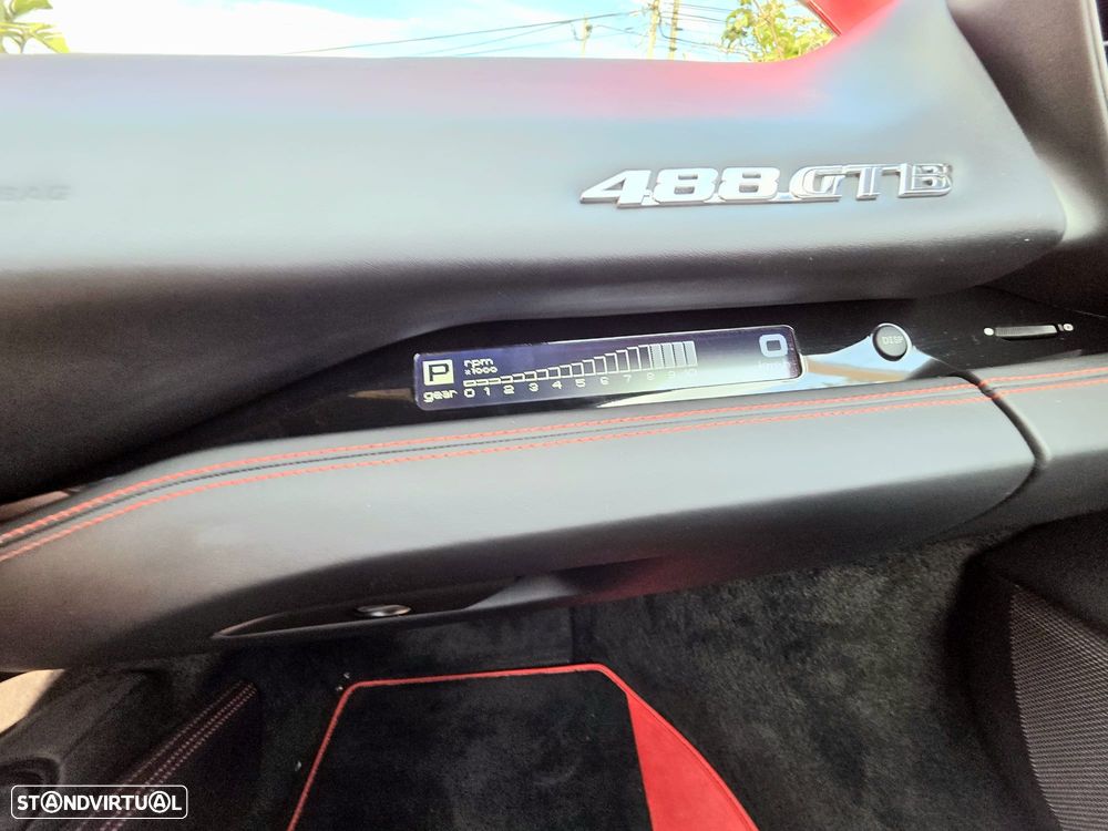 Ferrari 488 - 10
