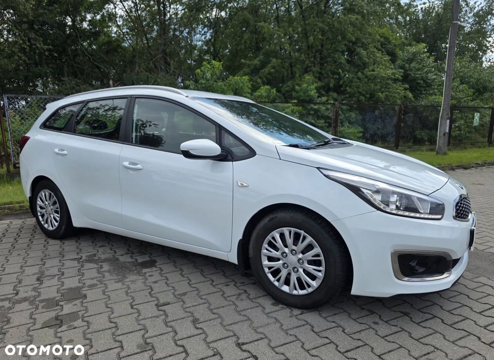 Kia Ceed 1.4 L - 26