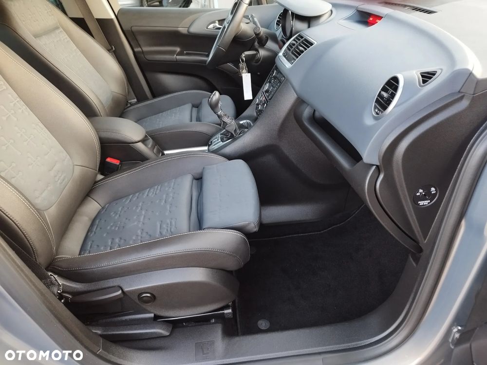 Opel Meriva 1.4 T Cosmo - 24