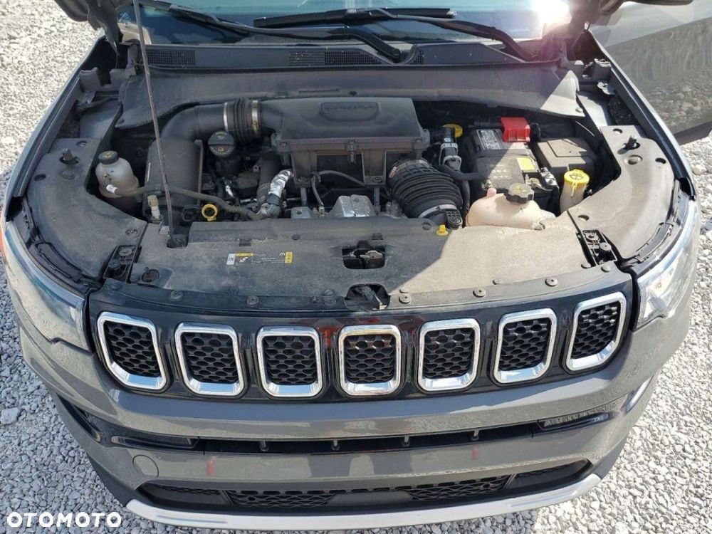 Jeep Compass - 12