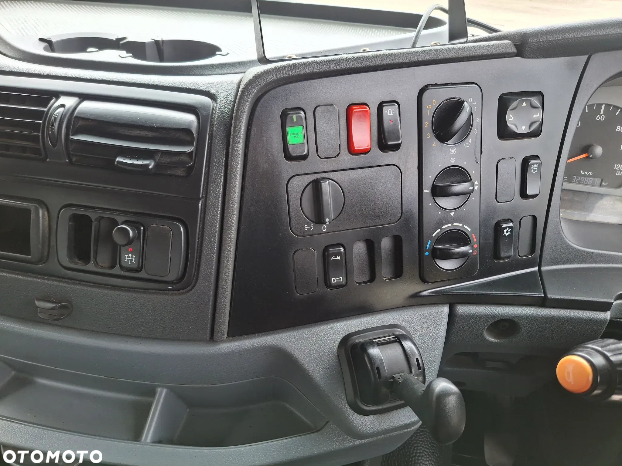 Mercedes-Benz Axor 1829 Zamiatarka Optifant70 2 Silniki Szczotki Lewa i Prawa Strona Karcher PM10 Listwa Ciśnieniowa - 25