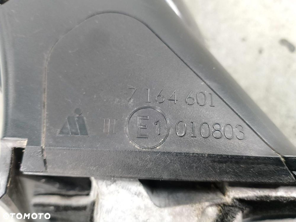 LUSTERKO PRAWE BMW 1 E81 7164601 A22 - 7