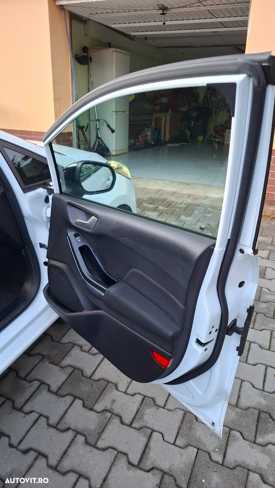 Ford Fiesta 1.0 EcoBoost Titanium - 16