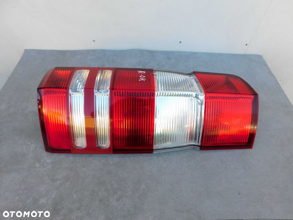 Mercedes Sprinter 906 lampa PRAWA tył pasażera 06-17r Oryginał