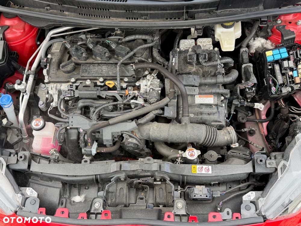 Toyota Yaris Hybrid 1.5 Premiere Edition - 12
