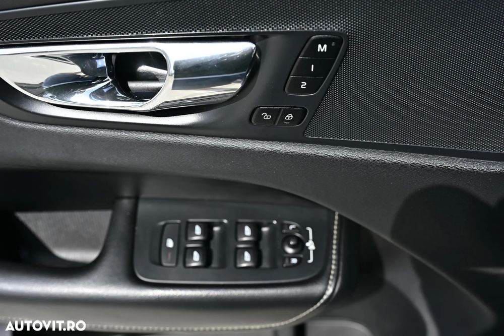 Volvo XC 60 D5 AWD Geartronic Inscription - 25