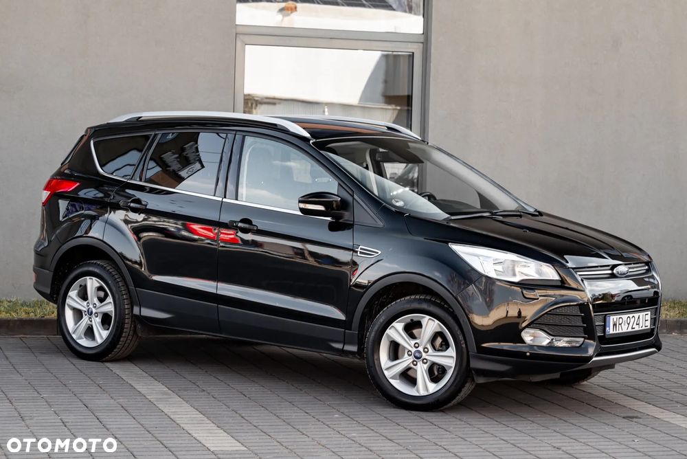 Ford Kuga 1.5 EcoBoost 2x4 Titanium - 4