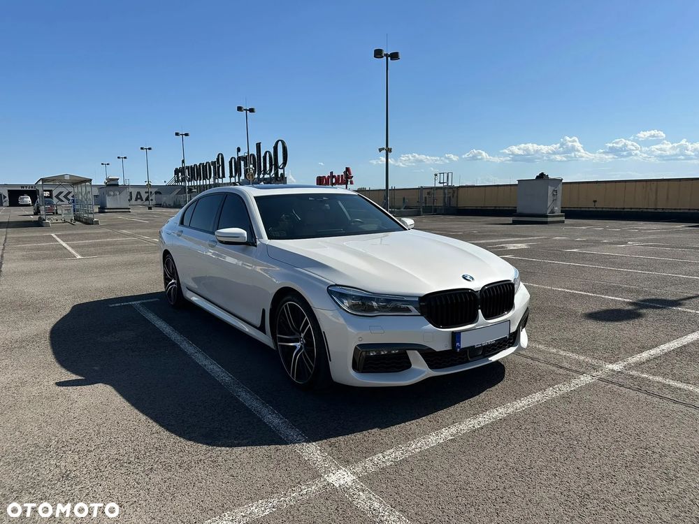 BMW Seria 7 2019 photo 3