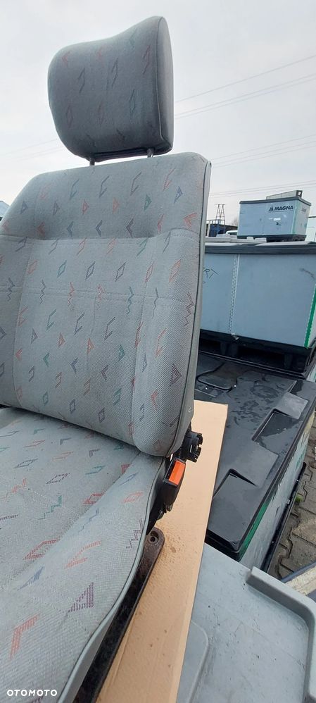 Fotel vw t4 prawy obracany - 4