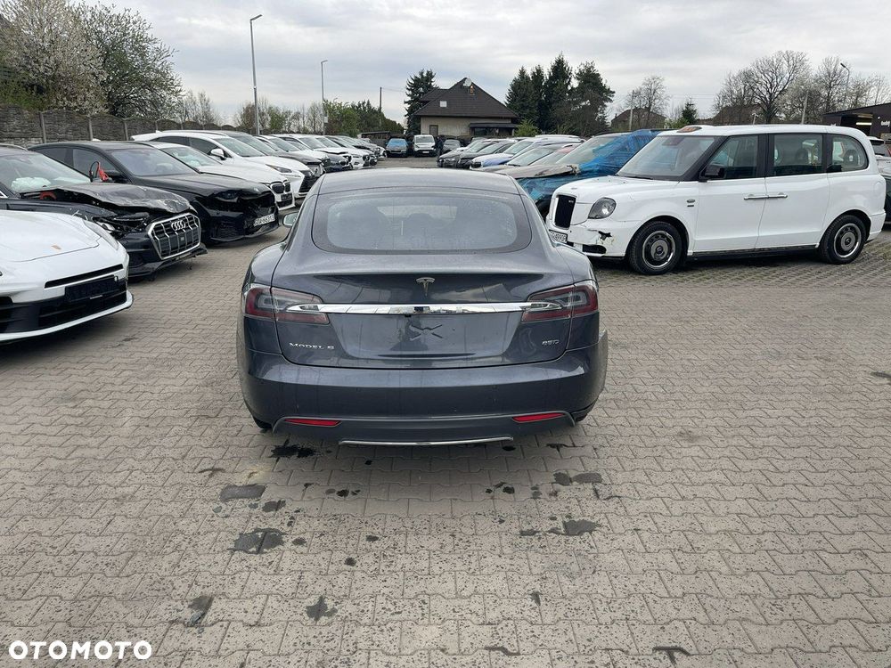 Tesla Model S 85D Allradantrieb - 3