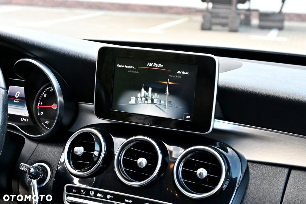 Mercedes-Benz Klasa C 200 Avantgarde - 31