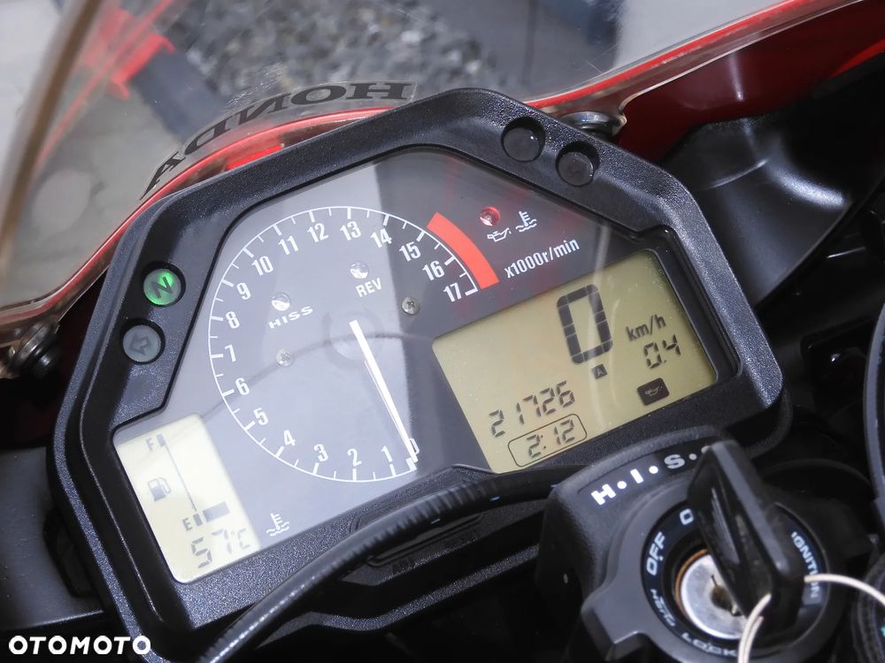 Honda CBR - 28