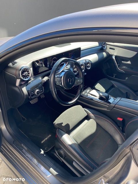 Mercedes-Benz CLA 200 7G-DCT - 7