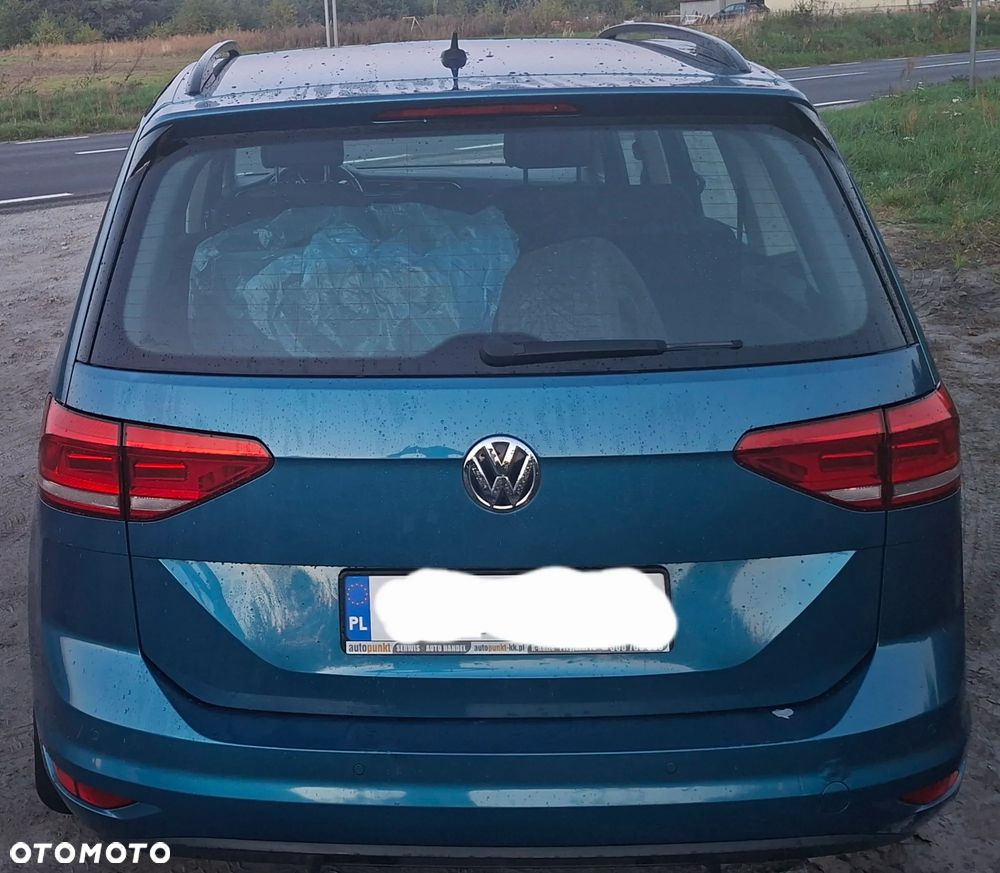 Volkswagen Touran - 6