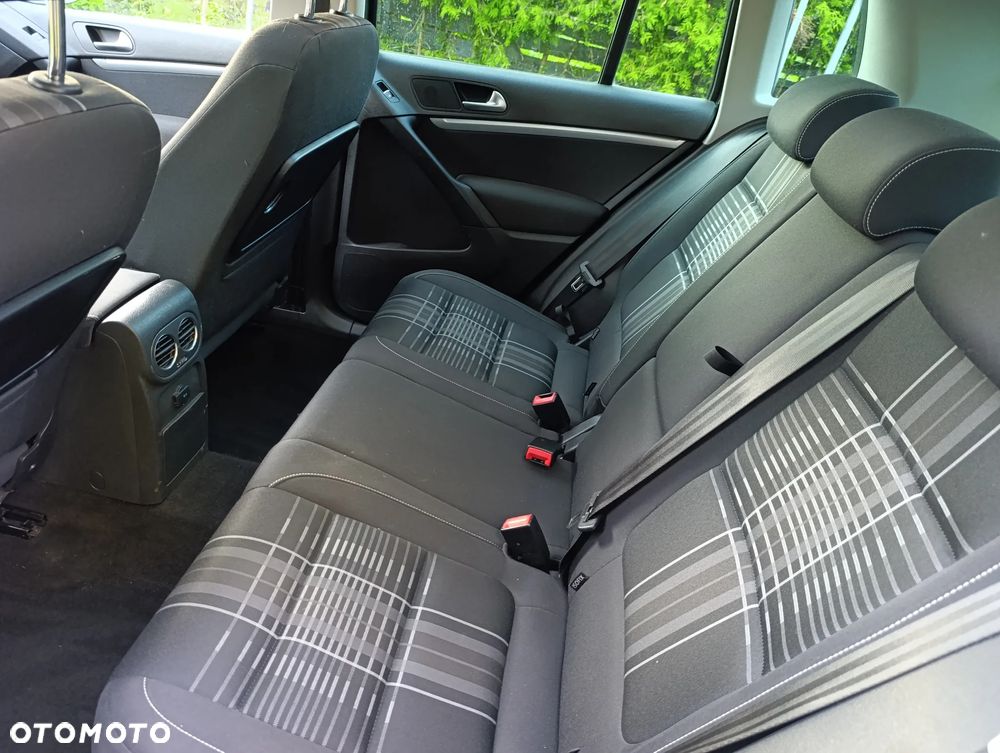 Volkswagen Tiguan 2.0 TDI DPF BlueMotion Technology Exclusive - 18