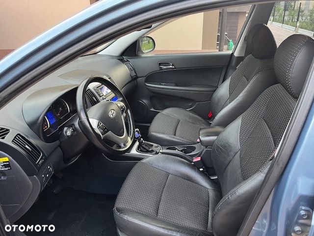 Hyundai i30 2.0 Premium - 10