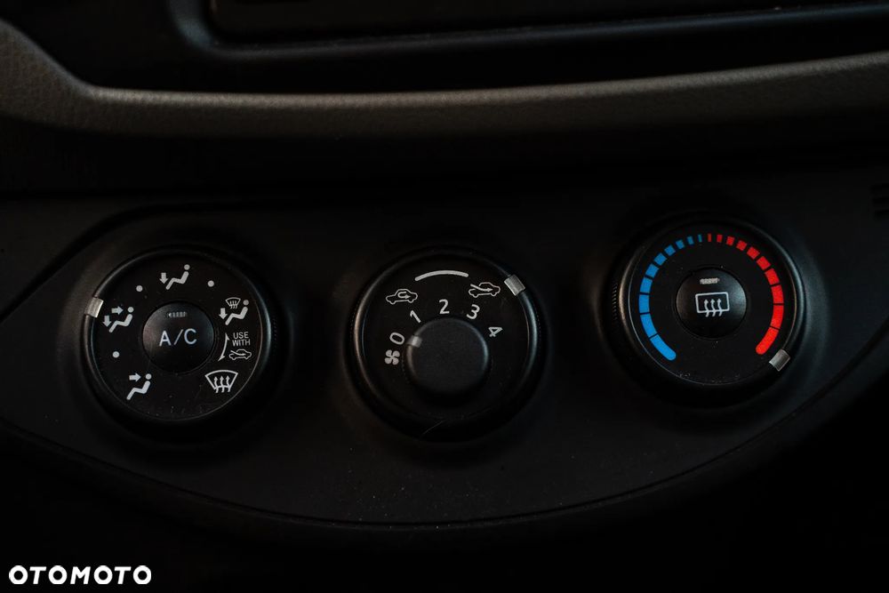 Toyota Yaris 1.0 Life - 24