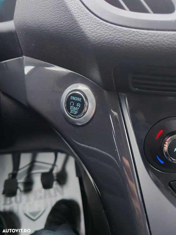 Ford Kuga 1.6 EcoBoost 2x4 Titanium - 18