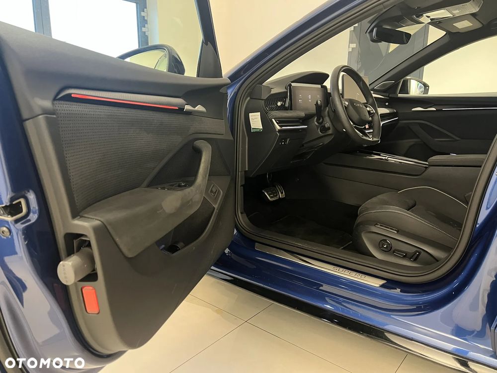 Skoda Superb 2.0 TDI SCR 4x4 Sportline DSG - 24