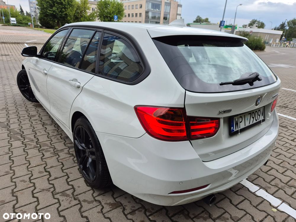 BMW Seria 3 335i xDrive Sport Line - 6