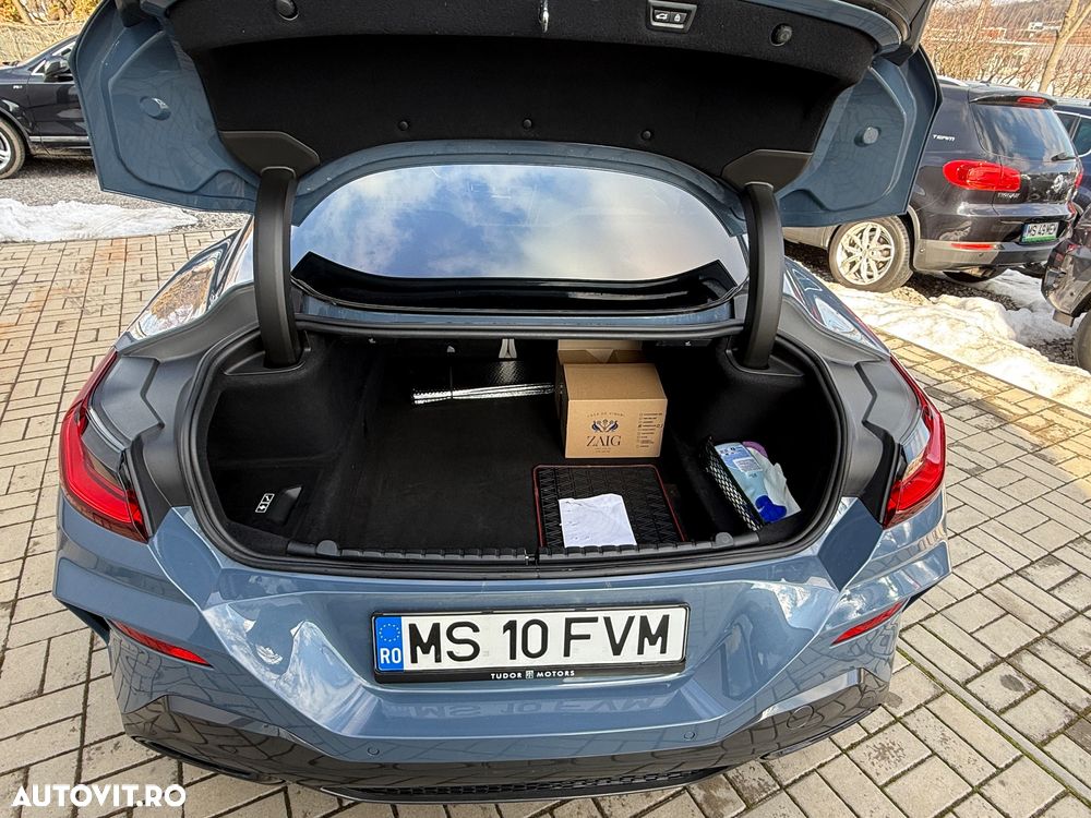 BMW Seria 8 - 20