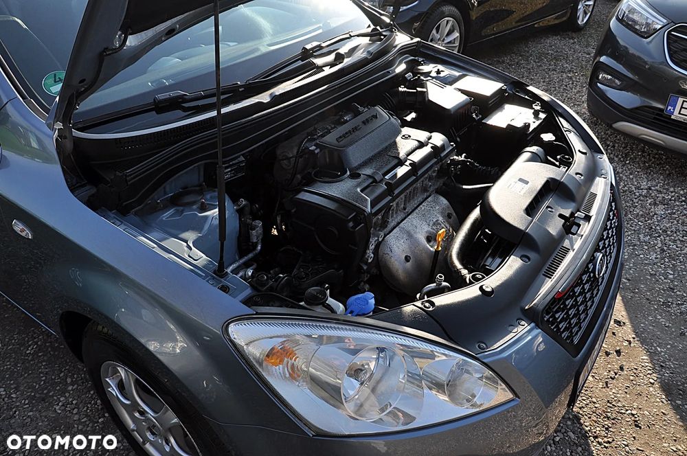 Kia Ceed Cee'd 2.0 Optimum - 33