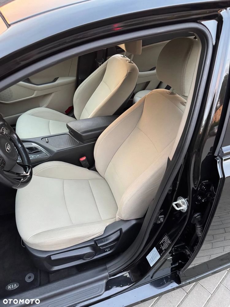 Kia Optima - 17