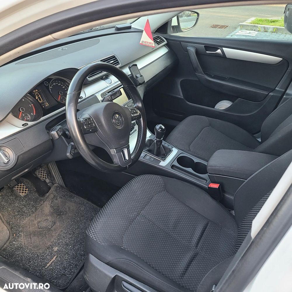 Volkswagen Passat Variant 1.6 TDI BlueMotion Technology Comfortline - 12