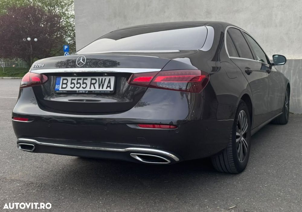 MERCEDES-BENZ E-Class 2023 — imagine 8