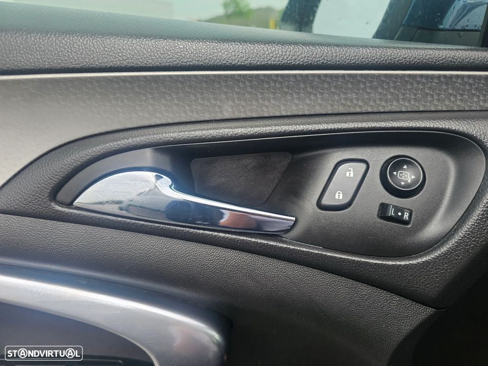 Opel Insignia 2.0 CDTI Selection S/S - 20