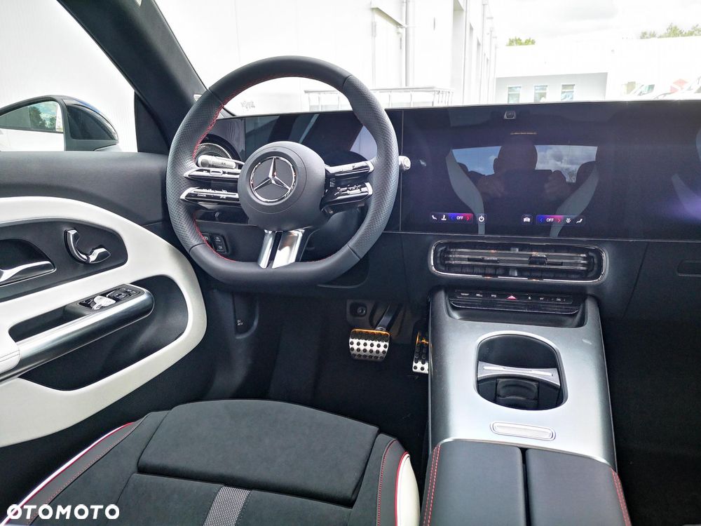 Mercedes-Benz CLA 220 mHEV 4-Matic 8G-DCT - 13