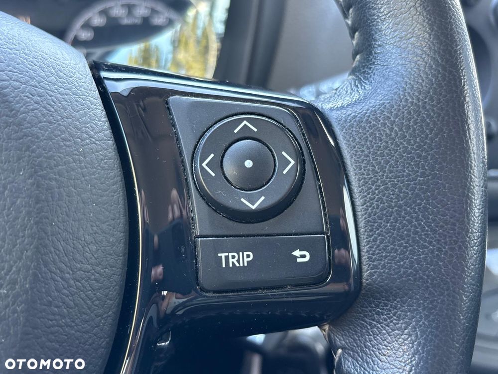 Toyota Yaris Hybrid 100 Premium - 27