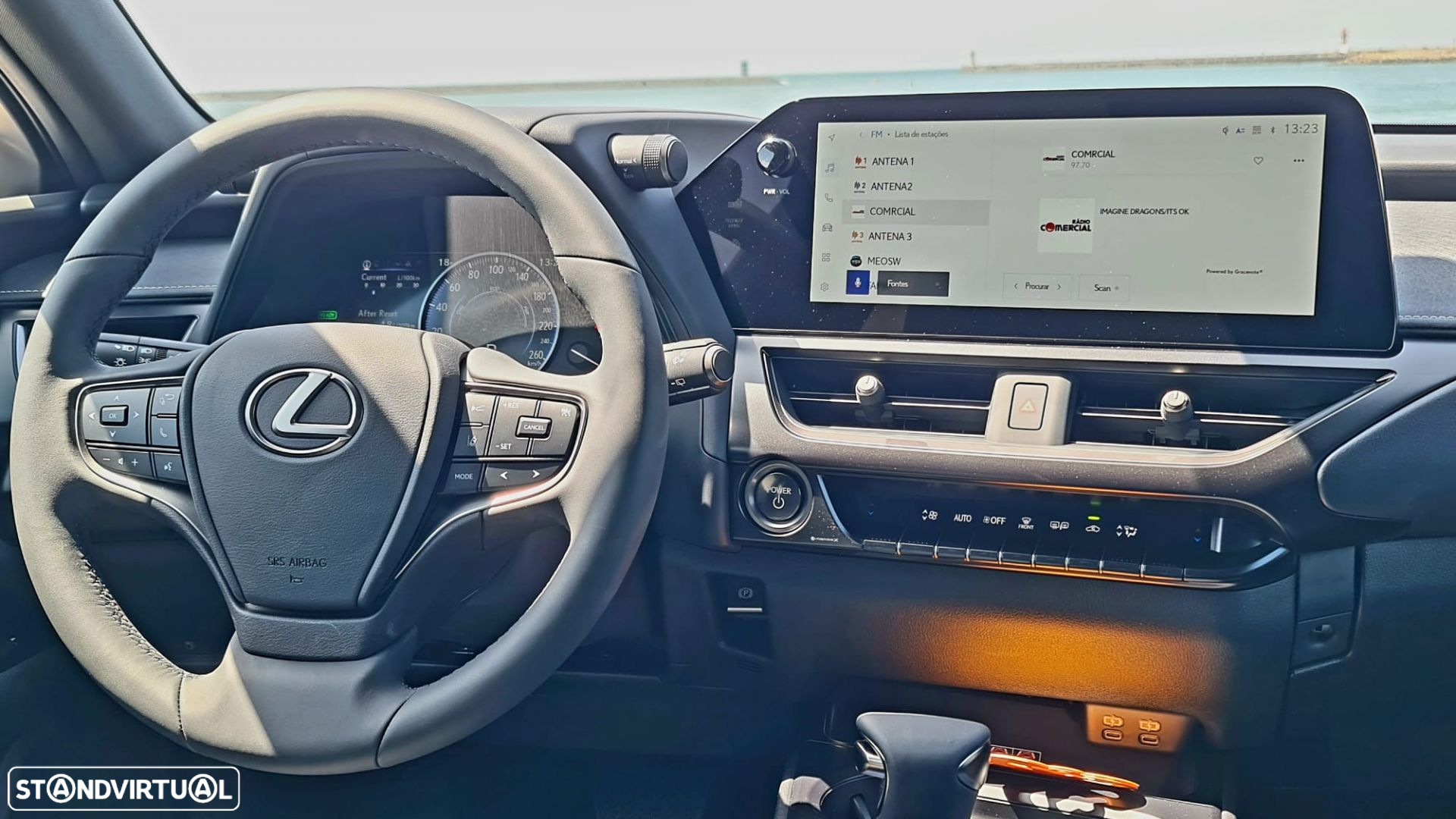 Lexus UX 250h Sport (Ecrã 12.3) - 10