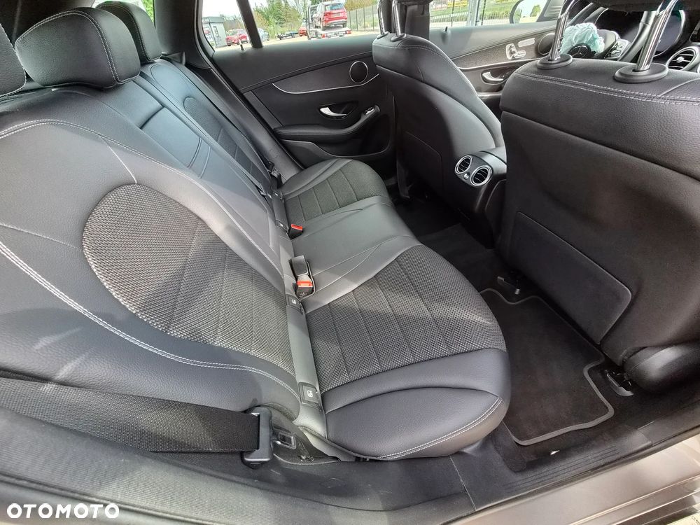 Mercedes-Benz GLC 220 d 4Matic 9G-TRONIC - 9