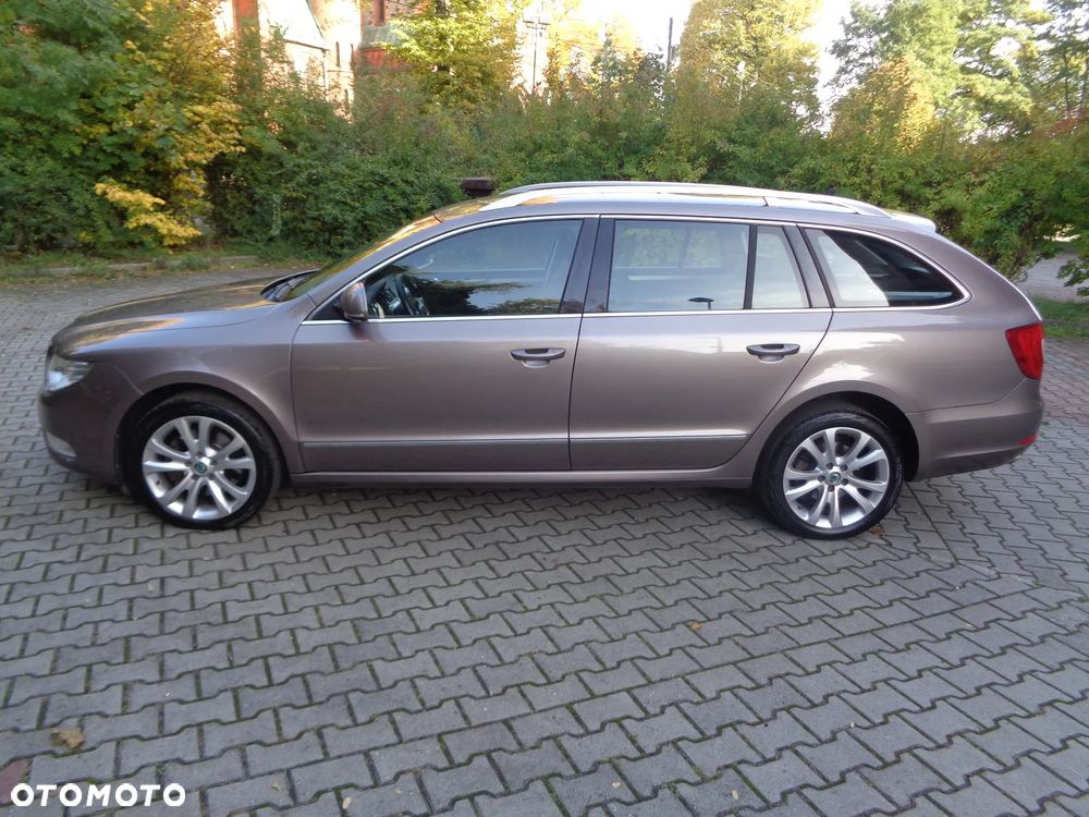 Skoda Superb Combi 2.0 TDI Green tec Elegance - 23