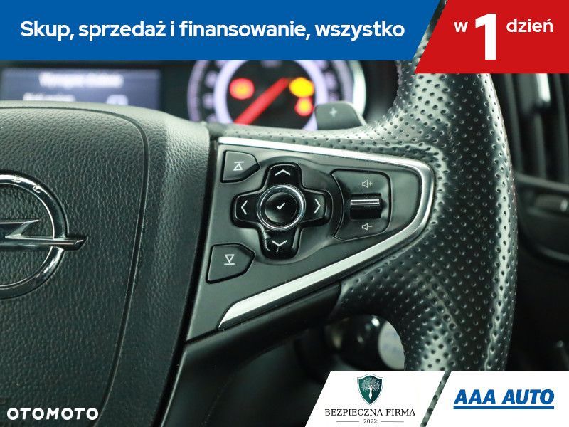Opel Insignia - 18
