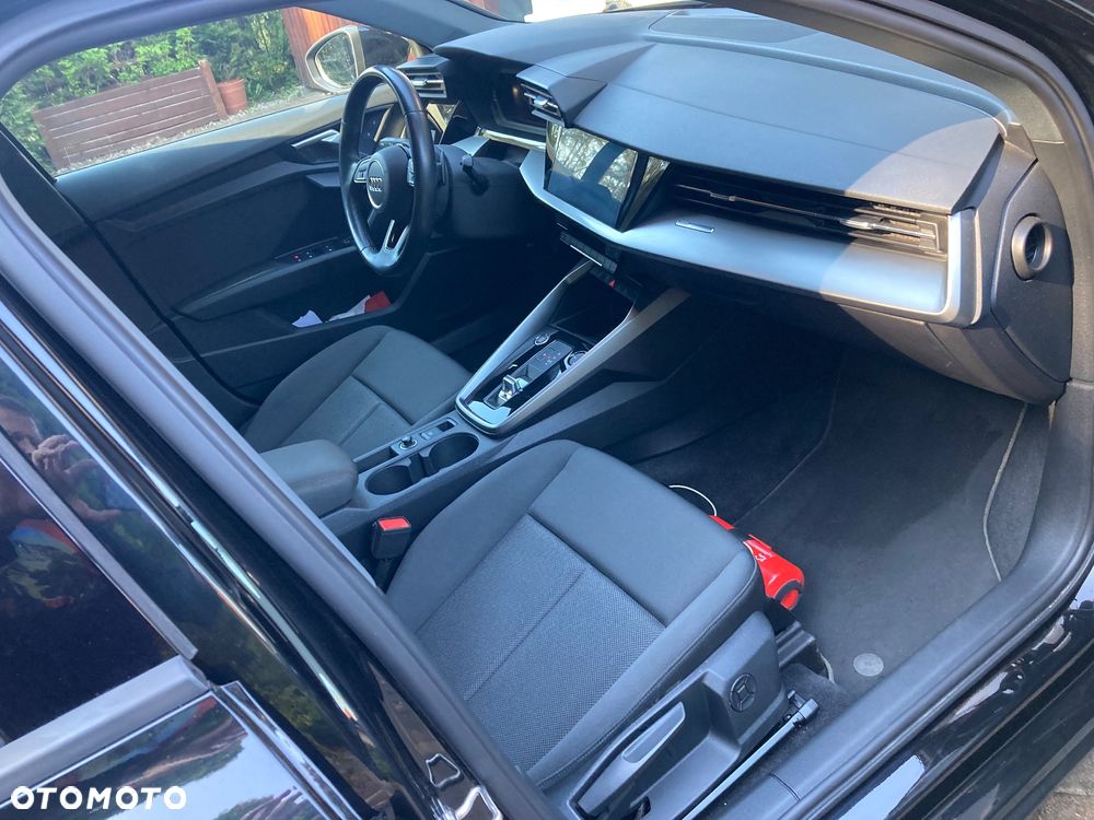 Audi A3 Limousine 35 TFSI Sport S tronic - 24