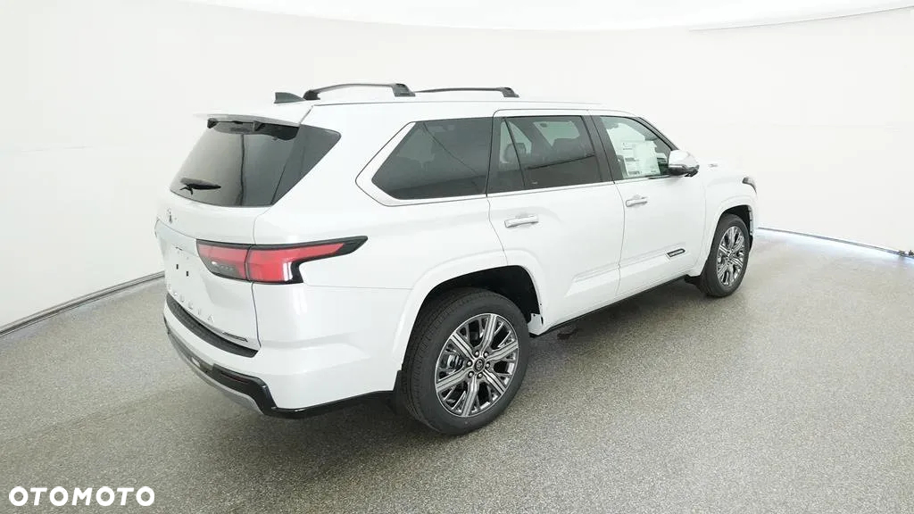 Toyota Sequoia - 32